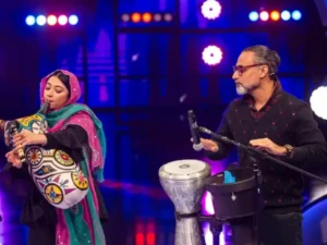 نگاه روز | نگاه عاشقانه محسن شریفیان به هنرنمایی دخترش