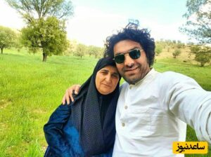 نگاه روز |چاوش خان تفنگچی مهربان سریال گیلدخت، در آغوش مادرش با تیپ و استایل امروزی