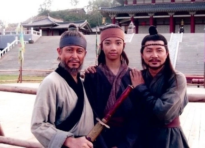 قاب روز | عکس یادگاری اعضای گروه «دامول» در پشت صحنه سریال جومونگ قاب روز | عکس یادگاری اعضای گروه «دامول» در پشت صحنه سریال جومونگ