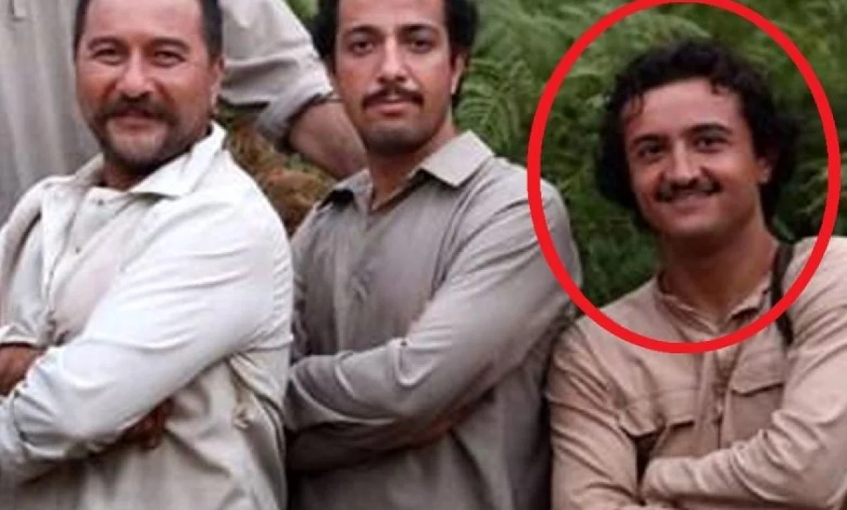 تاریخ وبگردی | چهره جدید امیرحسین هاشمی بازیگر نقش «احمد» 7 سال بعد از سریال «گیلهوا» تاریخ وبگردی | چهره جدید امیرحسین هاشمی بازیگر نقش «احمد» 7 سال بعد از سریال «گیلهوا»