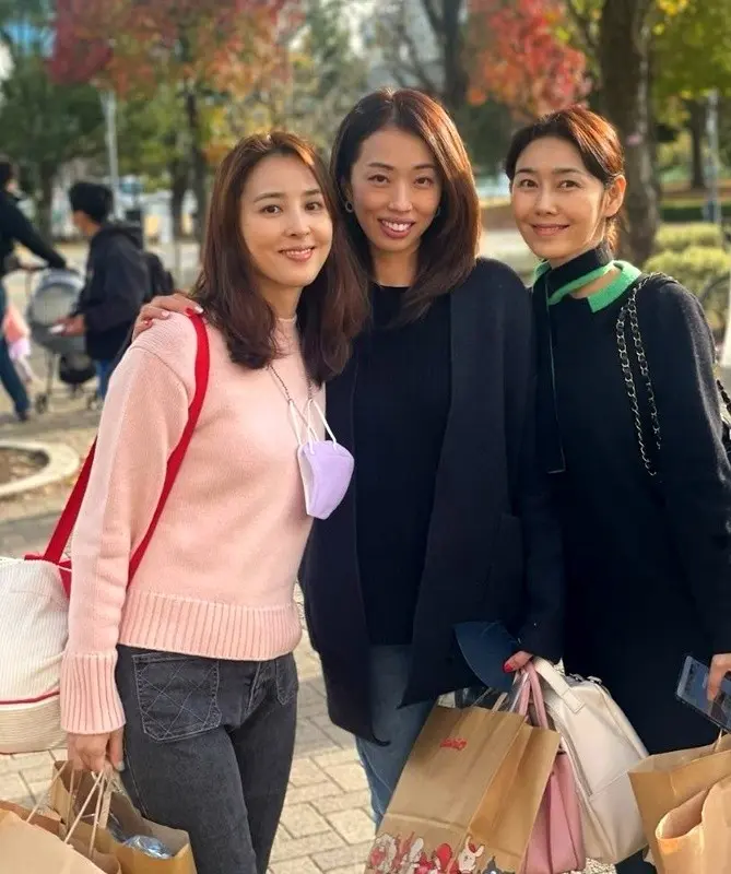 تصاویر دیده نشده | عکس یادگاری «سوسانو و سولان» 16 سال بعد از سریال جومونگ تصاویر دیده نشده | عکس یادگاری «سوسانو و سولان» 16 سال بعد از سریال جومونگ