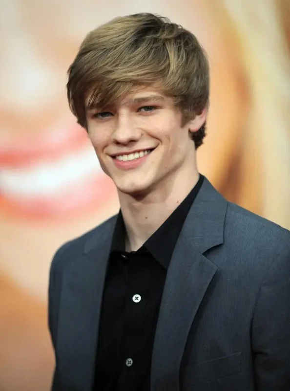 قاب روز | زندگی خصوصی، عکسهای شخصی لوکاس تیل و بیوگرافی قاب روز | زندگی خصوصی، عکسهای شخصی لوکاس تیل و بیوگرافی