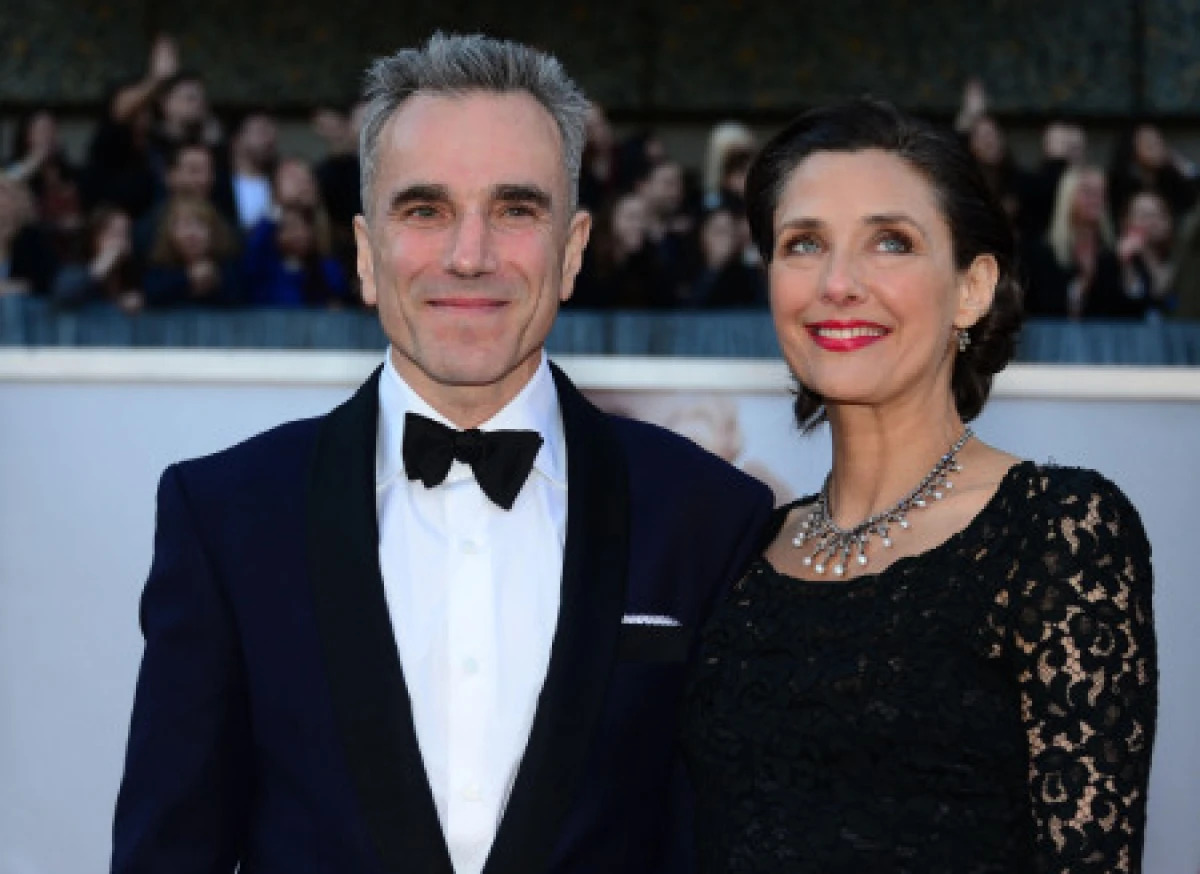 قاب روز | زندگی خصوصی و شخصی دنیل دی لوئیس 106