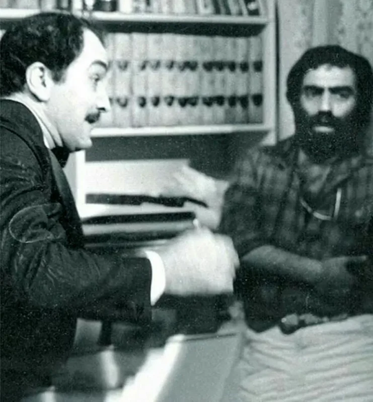 قاب روز | عکس قدیمی «مسعود کیمیایی و سعید راد» در پشت صحنه فیلم خط قرمز 