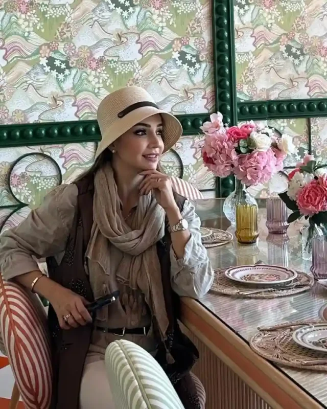 قاب روز | عکس جدید از کافهای در دبی که میزبان شبنم قلیخانی شد قاب روز | عکس جدید از کافهای در دبی که میزبان شبنم قلیخانی شد