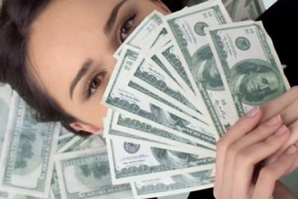 نگاه روز | افراد مشهوری که فراموش کردند ثروتمند هستند