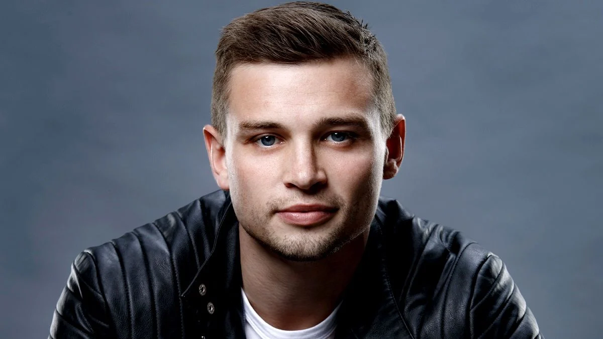 باورنکردنی | زندگی خصوصی دارن من، عکسهای شخصی و بیوگرافی باورنکردنی | زندگی خصوصی دارن من، عکسهای شخصی و بیوگرافی