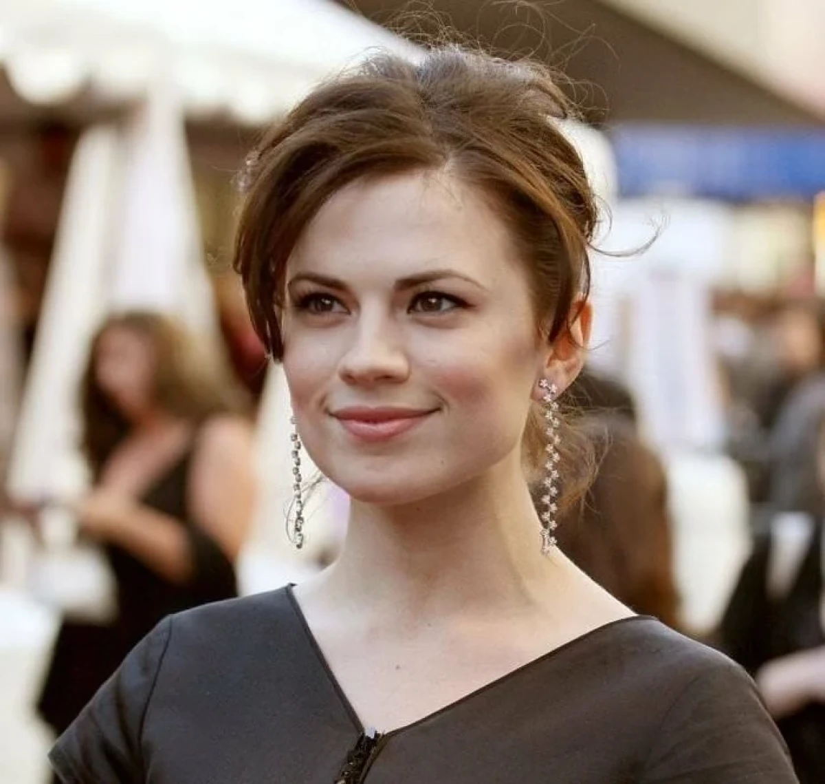 زندگی خصوصی هایلی الیزابت اتول و بیوگرافی 2 471