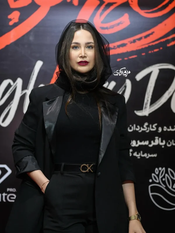 قاب روز | استایل تینا یلان، بازیگر سریال «اجل معلق» در اکران گوزنهای اتوبان قاب روز | استایل تینا یلان، بازیگر سریال «اجل معلق» در اکران گوزنهای اتوبان