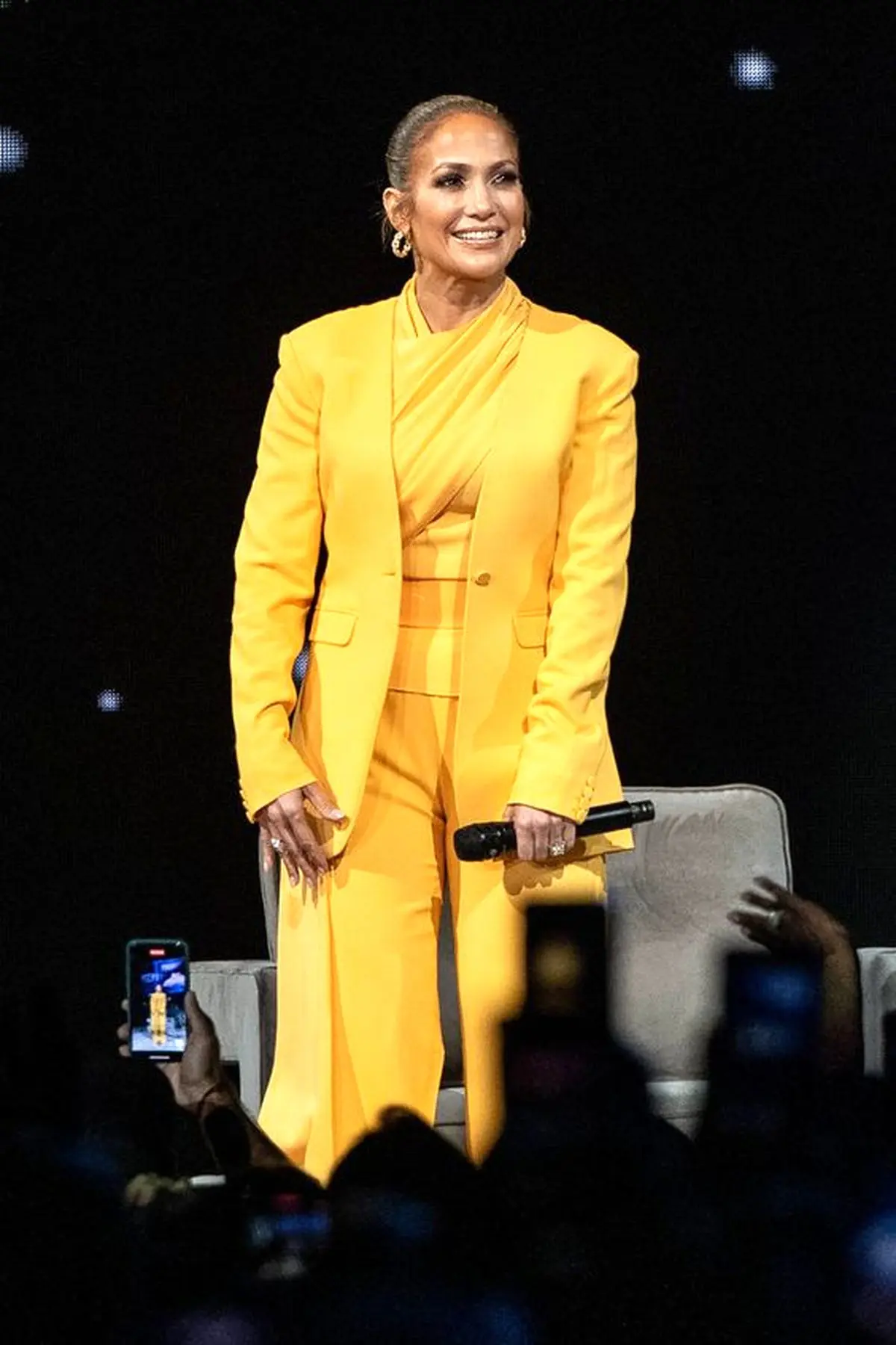 تاریخ وبگردی | استایل سلبریتی ها؛ جنیفر لوپز خوش استایل ترین در دنیای مد هالیوود تاریخ وبگردی | استایل سلبریتی ها؛ جنیفر لوپز خوش استایل ترین در دنیای مد هالیوود