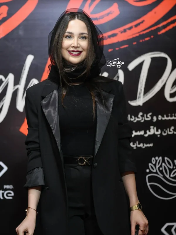 قاب روز | استایل تینا یلان، بازیگر سریال «اجل معلق» در اکران گوزنهای اتوبان قاب روز | استایل تینا یلان، بازیگر سریال «اجل معلق» در اکران گوزنهای اتوبان