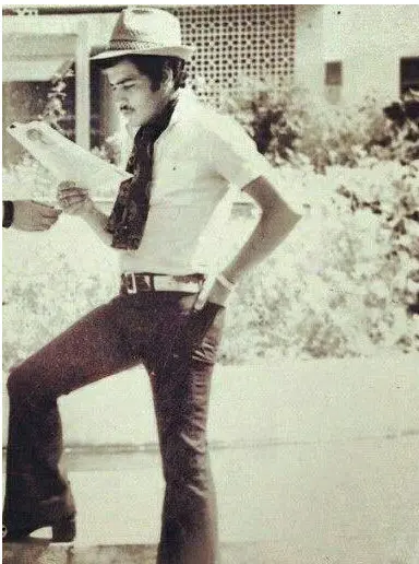 چهره جدید و سر و وضع باورنکردنی محمدرضا شریفینیا در سن 20 سالگی چهره جدید و سر و وضع باورنکردنی محمدرضا شریفینیا در سن 20 سالگی