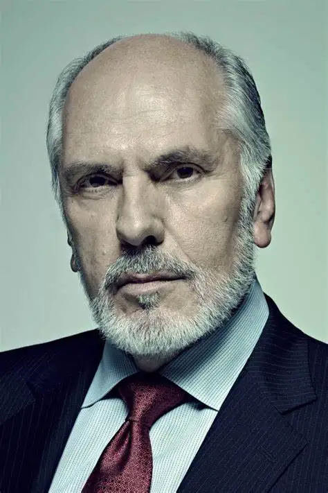 نگاه روز |تصاویر خصوصی، عکسهای شخصی مایکل کریستوفر و بیوگرافی نگاه روز |تصاویر خصوصی، عکسهای شخصی مایکل کریستوفر و بیوگرافی