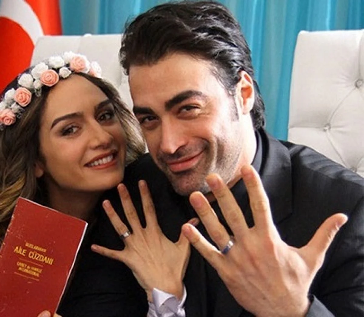 از زندگی خصوصی و جذاب بیرجه آکالای بازیگر ترکیه ای همراه بیوگرافی و عکس شخصی نگاه روز | از زندگی خصوصی و جذاب بیرجه آکالای بازیگر ترکیه ای همراه بیوگرافی و عکس شخصی