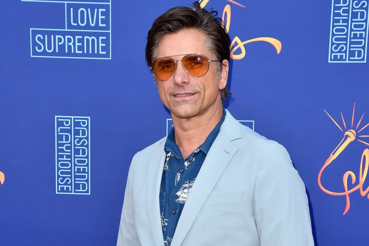 قاب روز | زندگی خصوصی، عکسهای شخصی جان استیموس و بیوگرافی قاب روز | زندگی خصوصی، عکسهای شخصی جان استیموس و بیوگرافی