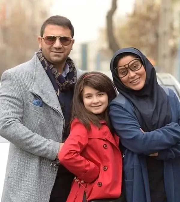 قاب روز | «زهرا جهرمی» در کنار همسرش و فرزندشان قاب روز | «زهرا جهرمی» در کنار همسرش و فرزندشان