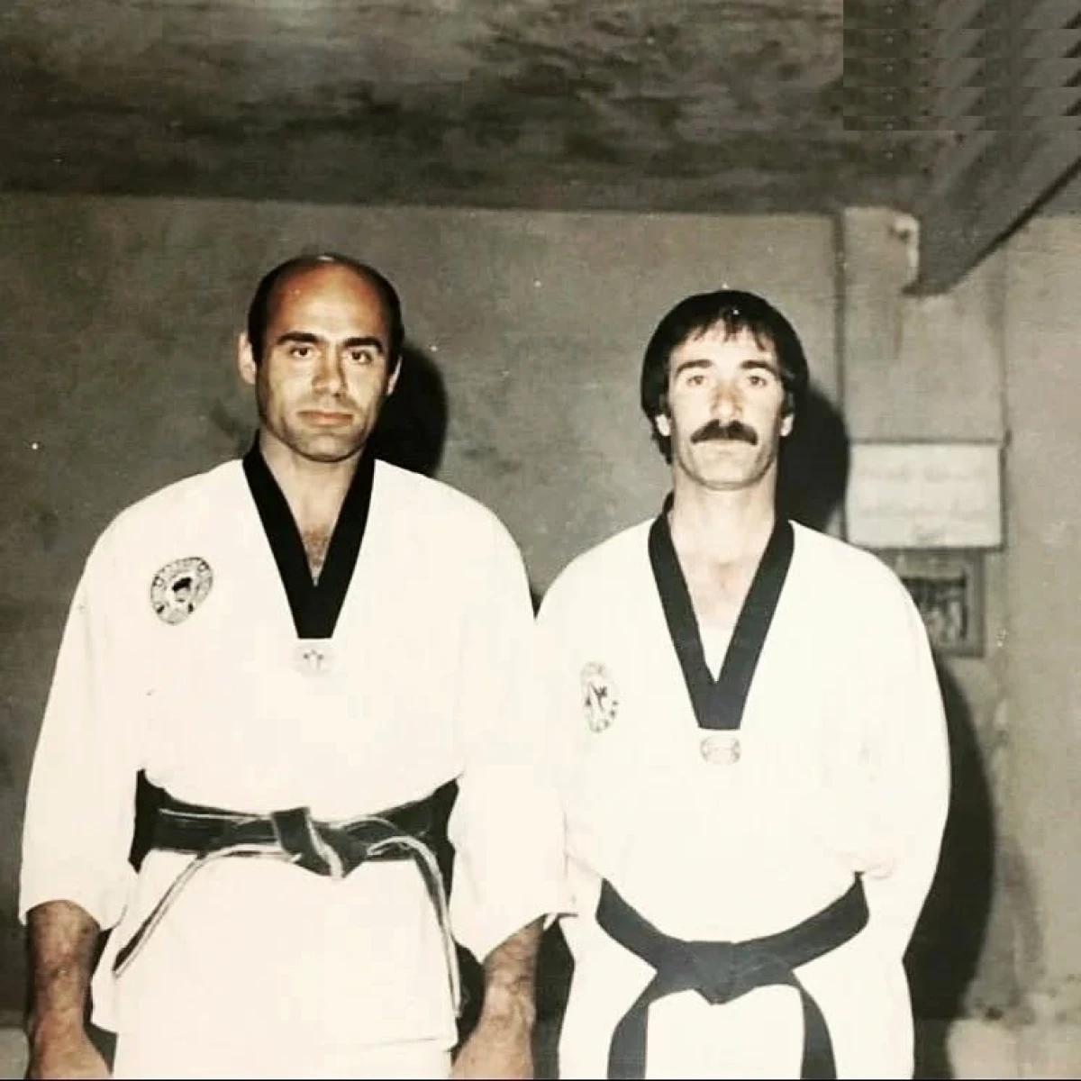 نگاه روز |بدن خوش فرم «جمشید هاشمپور» با لباس تکواندو در دهه 70 نگاه روز |بدن خوش فرم «جمشید هاشمپور» با لباس تکواندو در دهه 70