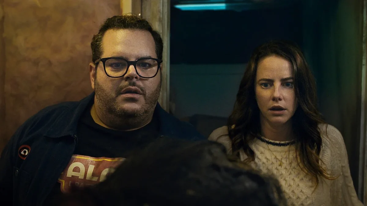 قاب روز | نقد و بررسی، نمرات فیلم Adulthood 