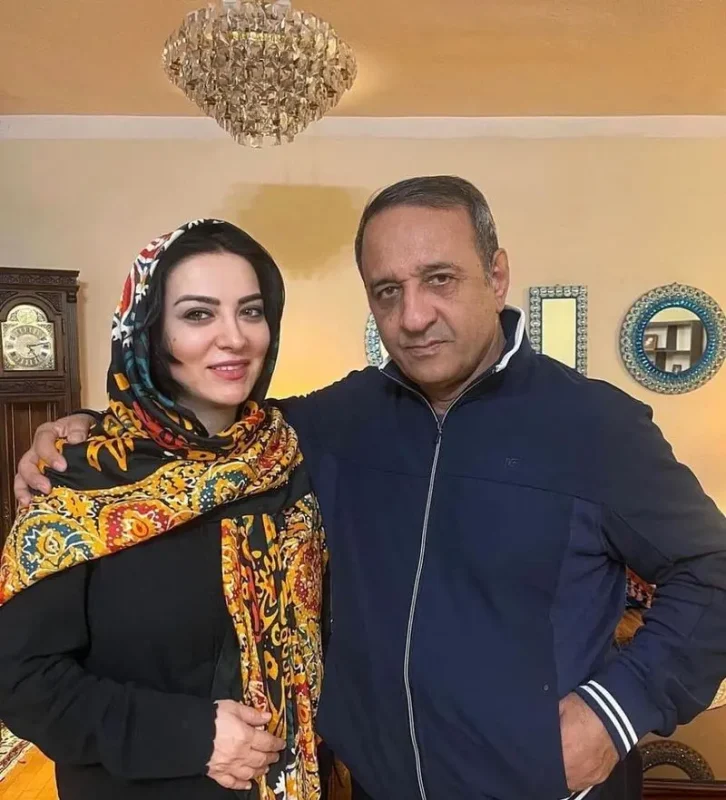 قاب روز | یاسمین دختر علی اوسیوند و حمیرا ریاضی در یک جشن قاب روز | یاسمین دختر علی اوسیوند و حمیرا ریاضی در یک جشن