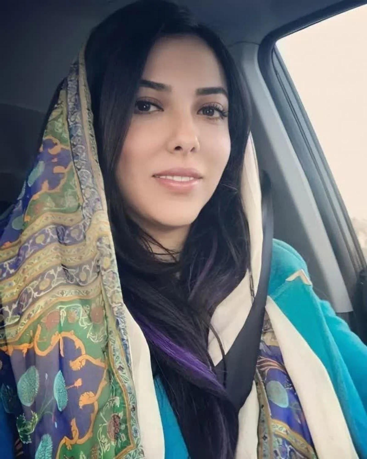 تاریخ وبگردی سلفی ماشینی از لیلا اوتادی با چهره ای متفاوت و جذاب