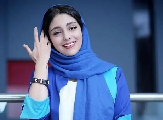 نگاه روز | هستی مهدوی با لبخندی زیبا و طیفش