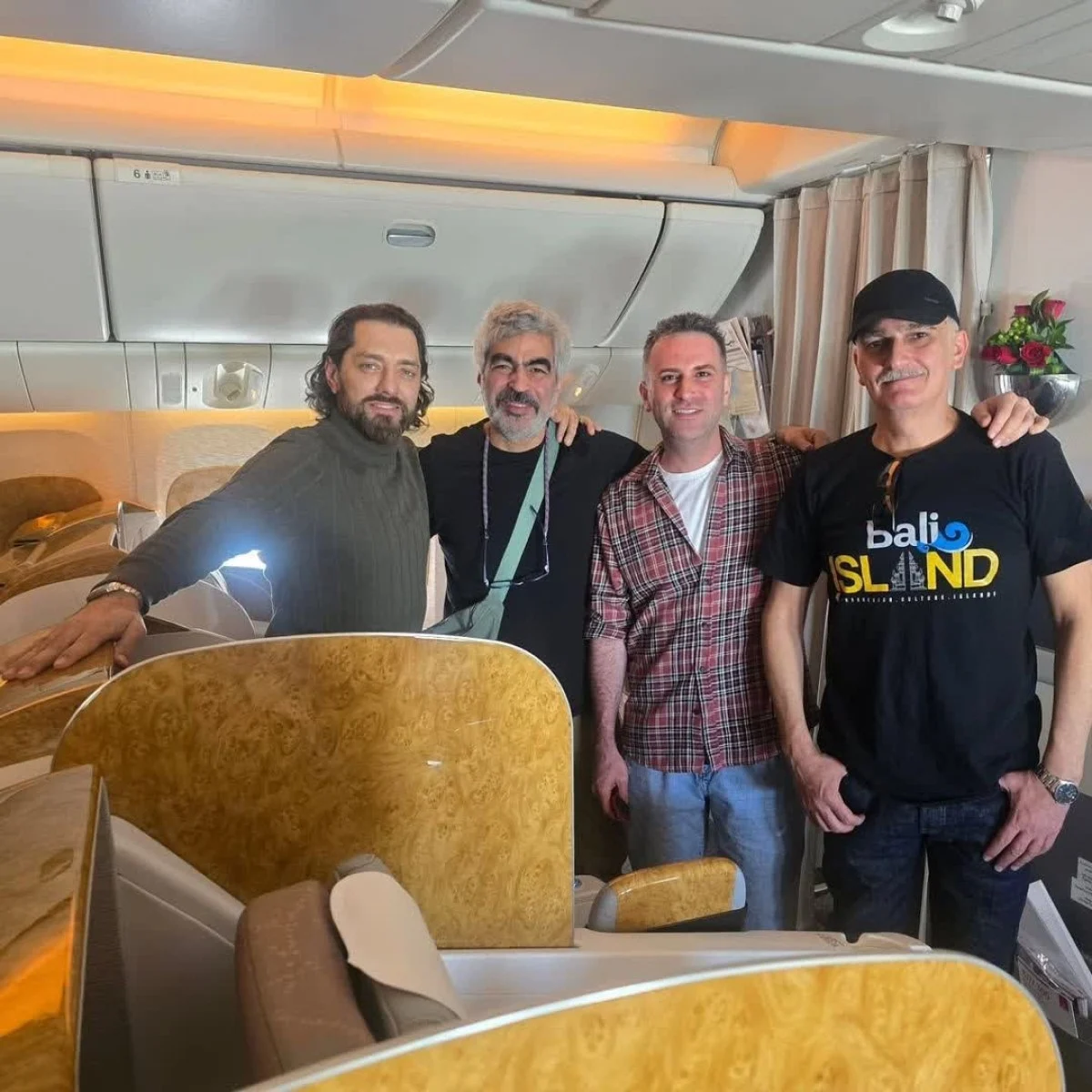 عکس بازیگران در اکران فیلم صبحانه با زرافه ها در آلمان IMG 20241206 000025 454