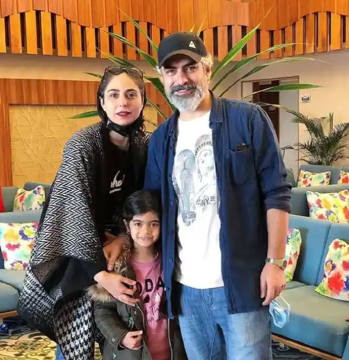 جذابیت عجیب و خاص رعنا آزادی ور در گذر زمان Screenshot 2024 12 21 091234