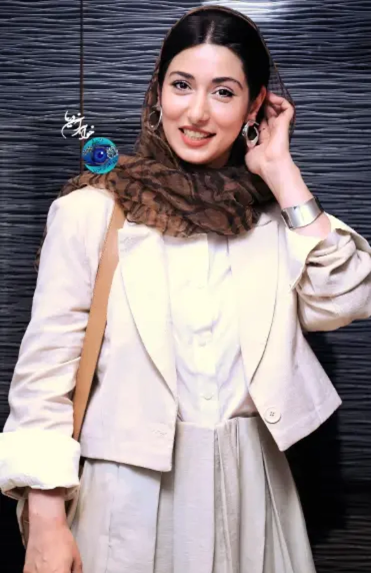 زهرا سزاوار بازیگر سریال طوبی خارج از قاب تلوزیون Screenshot 2025 08 07 141845 1