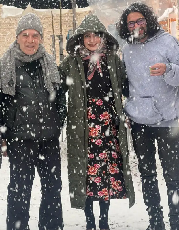 تاریخ وبگردی | سمیرا حسنپور؛ عکسی به یادگار از پشت صحنه فيلم آدم فروش تاریخ وبگردی | سمیرا حسنپور؛ عکسی به یادگار از پشت صحنه فيلم آدم فروش