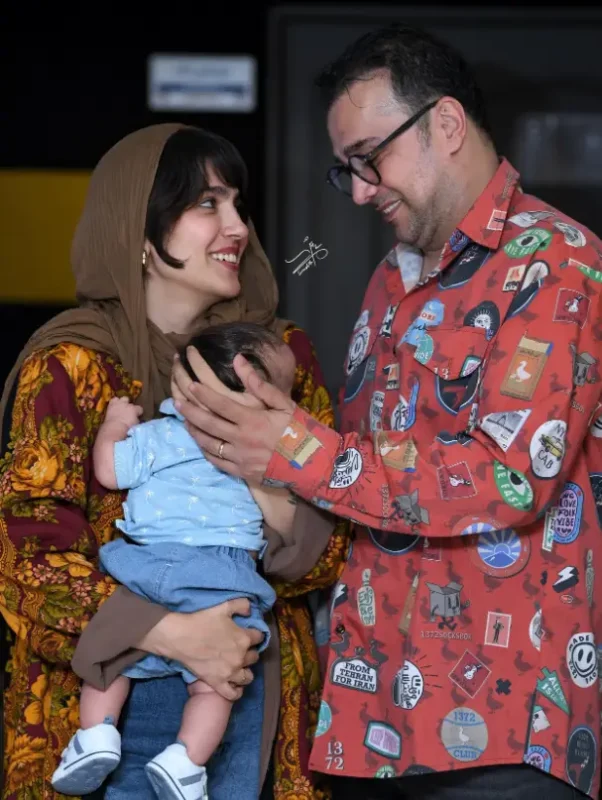 قاب روز | عکس جدید مونا کرمی و سپند امیرسلیمانی در کنار فرزندشان قاب روز | عکس جدید مونا کرمی و سپند امیرسلیمانی در کنار فرزندشان