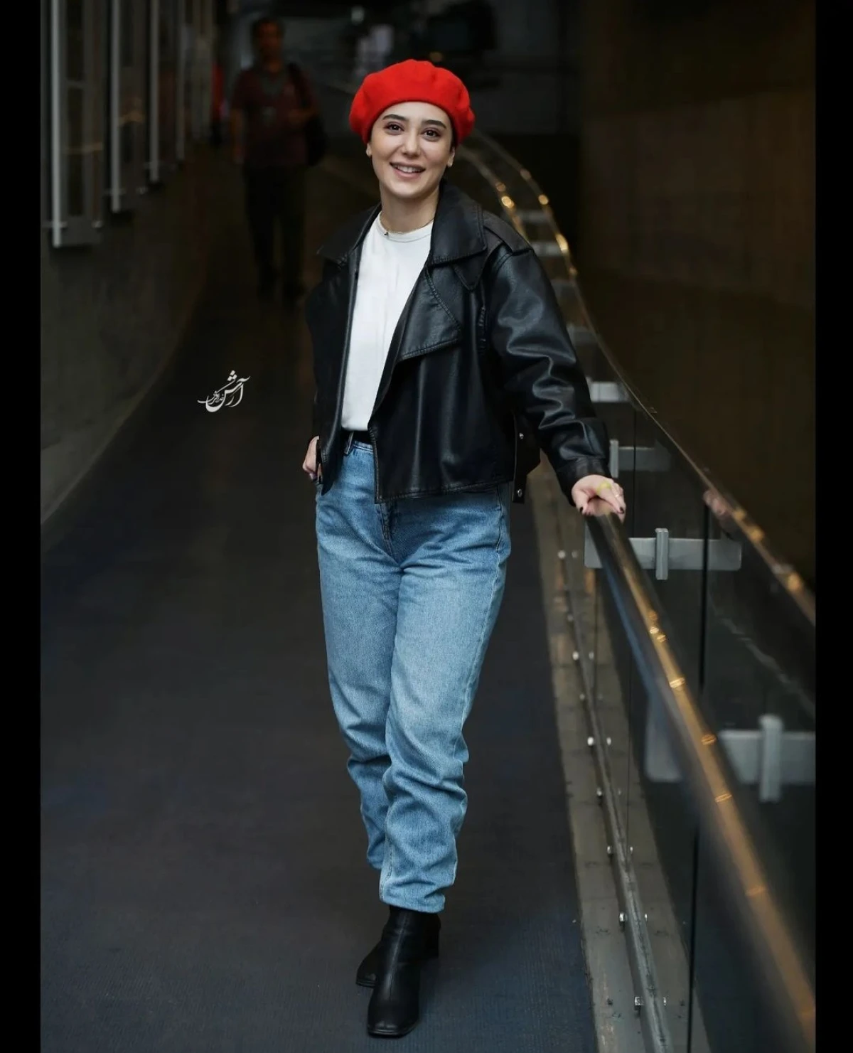 تصاویر دیده نشده | ساقی حاجی پور و خواهر خیلی جوونش که شبیه خودشه 