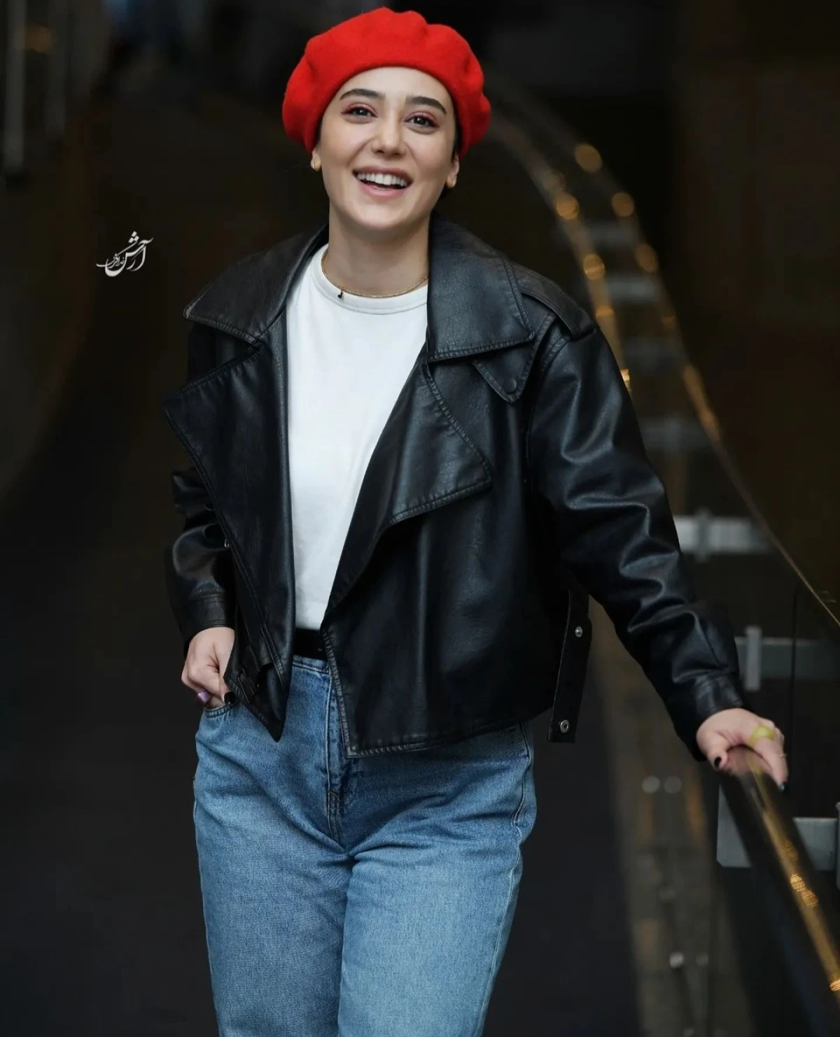 تصاویر دیده نشده | ساقی حاجی پور و خواهر خیلی جوونش که شبیه خودشه 