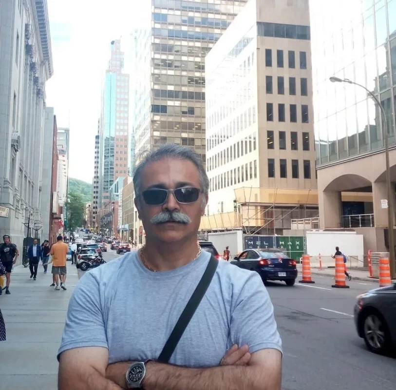 تاریخ وبگردی | عکس دیدنی افشین نخعی بازیگر نقش افشین عباسی پدرخوانده مومو سریال بچه مهندس در کانادا 