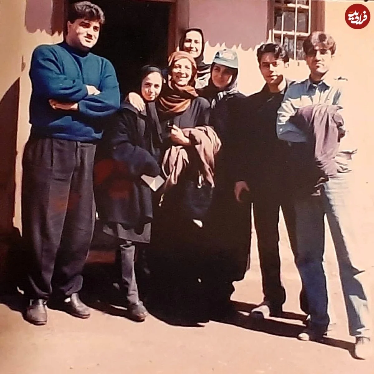 «مهوش صبرکن و رحیم نوروزی» در پشت صحنه سریال پس از باران؛ سال 79 akram.mahdavi.art 1604429440 2434453050335614208 39173751394