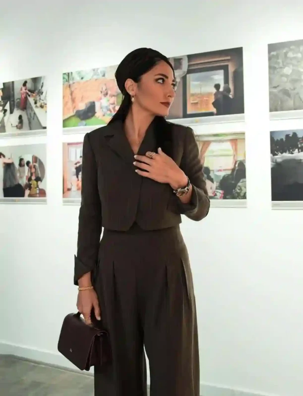 عکس ساعت سمیرا حسنپور در فستیوال دبی نماد خلیج فارس و یوز ایرانی cb66ff6c