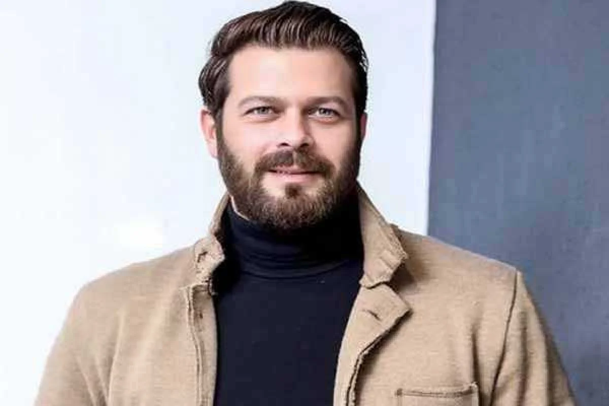 باورنکردنی | سلفی صمیمی پژمان بازغی و دارا حیایی هاشم سریال از سرنوشت در نقش پدر و پسر 