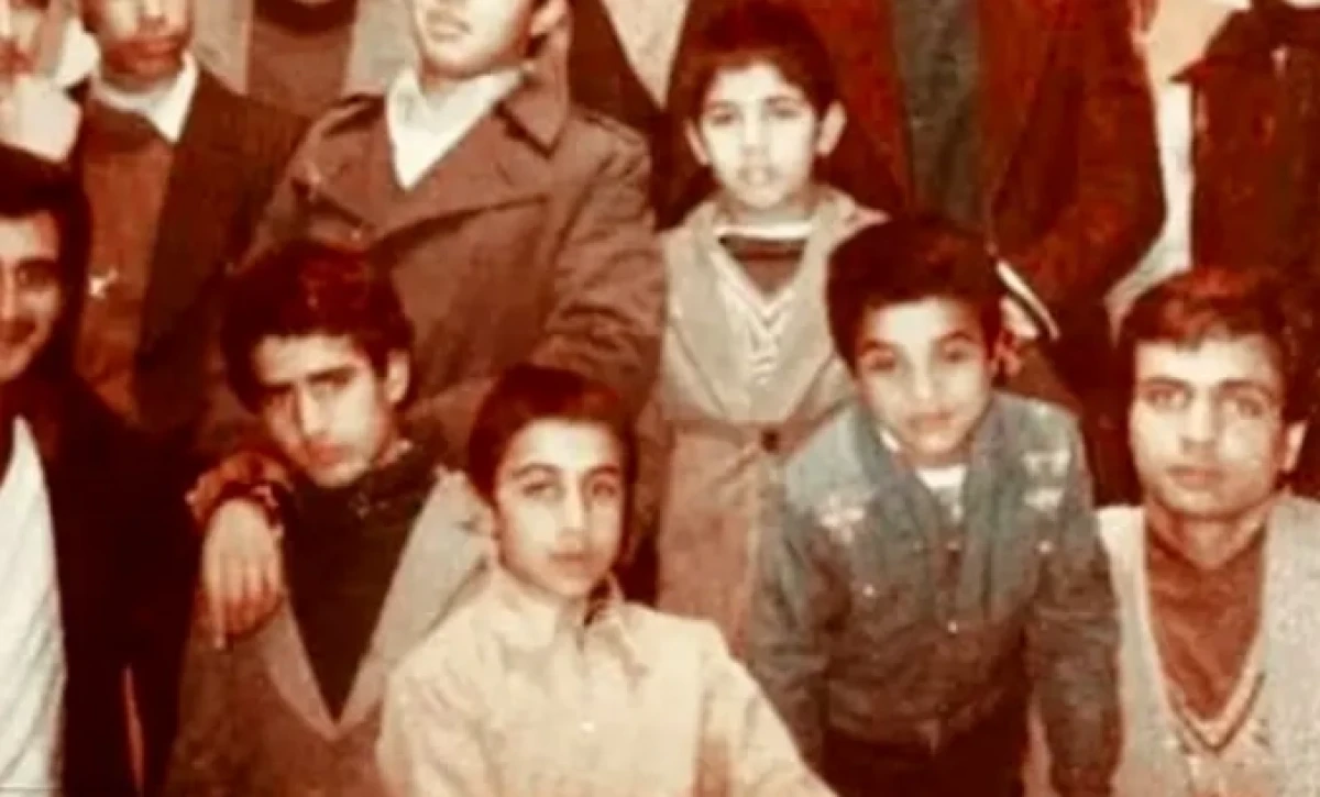 عکس قدیمی رضا عطاران و تیپ عجیبش در 45 سال پیش dfe3096f