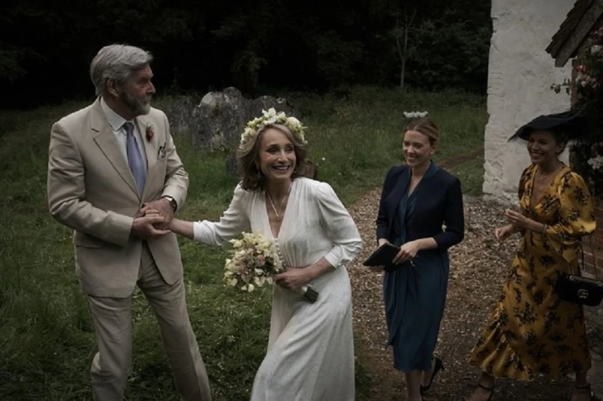 نقد فیلم My Mother’s Wedding کودکی، عشق و طبیعت زیبا emscHJkLWVtcy1hc3NldHMvbW92aWVz