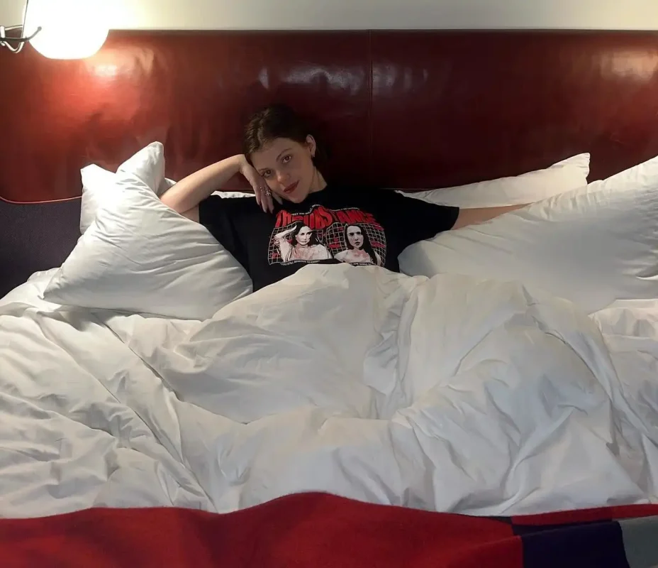 تاریخ وبگردی | عکس جدید جورجیا هنلی «لوسی» فیلم نارنیا بعد 20 سال تاریخ وبگردی | عکس جدید جورجیا هنلی «لوسی» فیلم نارنیا بعد 20 سال