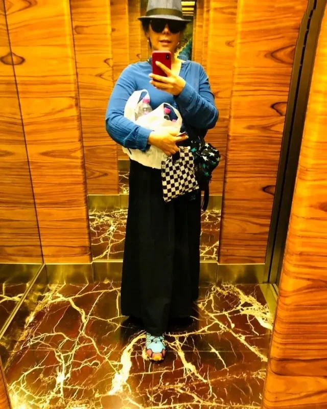 قاب روز | استایل دیدنی حدیث چهره پرداز «مومو جوان» سریال بچه مهندس 3 در رم ایتالیا قاب روز | استایل دیدنی حدیث چهره پرداز «مومو جوان» سریال بچه مهندس 3 در رم ایتالیا