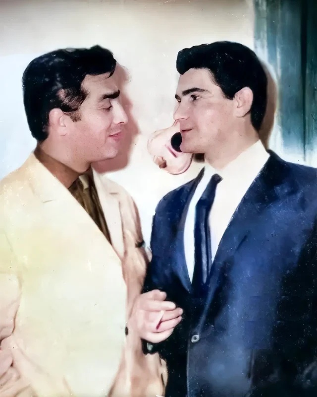 تاریخ وبگردی | عکس یادگاری «ویگن و فردین» در دوران جوانی دهه 40 تاریخ وبگردی | عکس یادگاری «ویگن و فردین» در دوران جوانی دهه 40