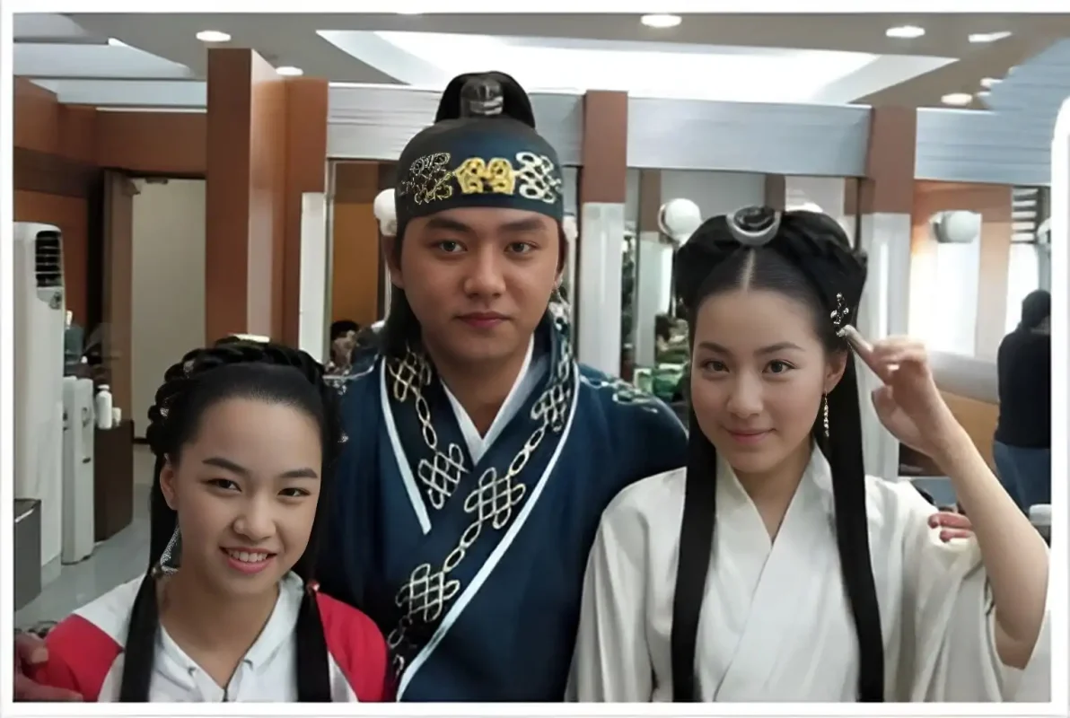 نگاه روز | ژست صمیمی «تسو، سوریا و بیورها» در پشت صحنه سریال جومونگ