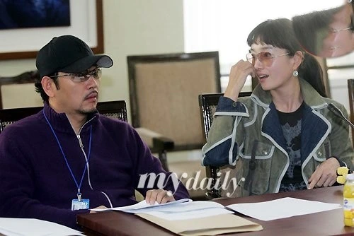 نگاه روز |عکس «گوموآ و بانو یوها» در جلسه فیلمنامه خوانی سریال جومونگ نگاه روز |عکس «گوموآ و بانو یوها» در جلسه فیلمنامه خوانی سریال جومونگ