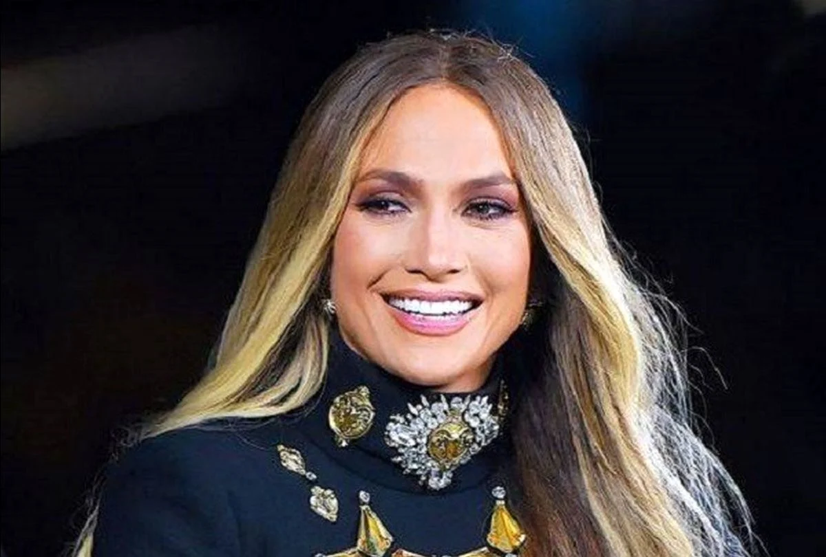 نگاه روز |تصاویر جنیفر لوپز ۵۶ساله در باشگاه بدنسازی