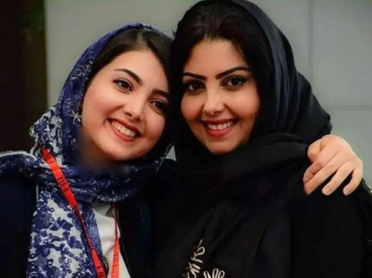 تصاویر دیده نشده | مادران جوان بازیگران زن معروف از سحر قریشی تا زیبا کرمعلی مادران جوان بازیگران