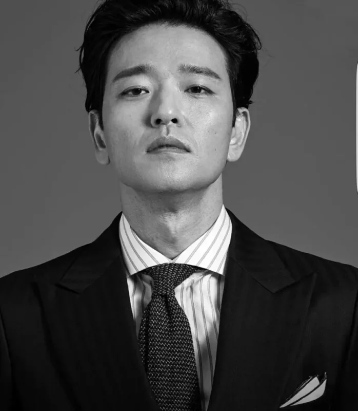 قاب روز | استایل دیدنی «مدیر سایونگ» سریال جومونگ در 40 سالگی قاب روز | استایل دیدنی «مدیر سایونگ» سریال جومونگ در 40 سالگی