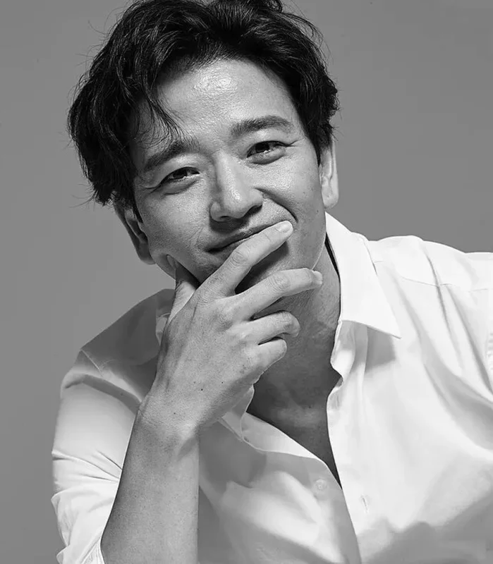 قاب روز | استایل دیدنی «مدیر سایونگ» سریال جومونگ در 40 سالگی قاب روز | استایل دیدنی «مدیر سایونگ» سریال جومونگ در 40 سالگی