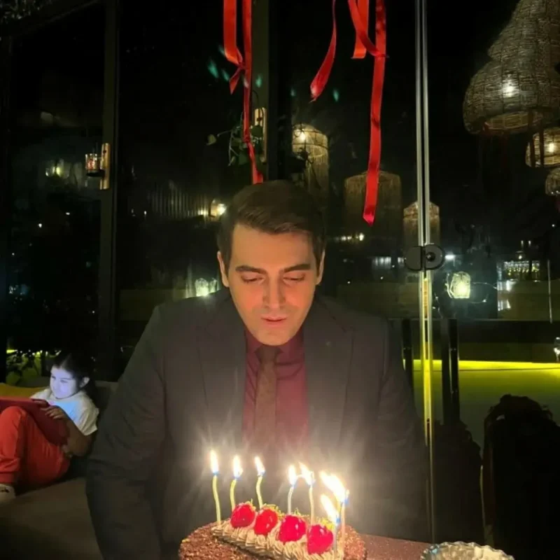 قاب روز | عکس جشن تولد محمدرضا رهبری، بازیگر نقش جواد جوادی سریال بچه مهندس 4 قاب روز | عکس جشن تولد محمدرضا رهبری، بازیگر نقش جواد جوادی سریال بچه مهندس 4