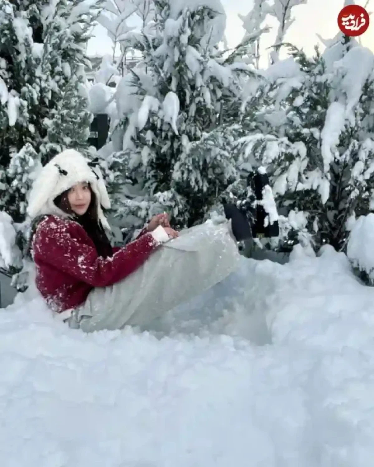 عکس جدید «ملکه اینوون» سریال دونگیی در حال برفبازی سئول ohvely22 468456377 1125443559150948 1704397258222243692 n