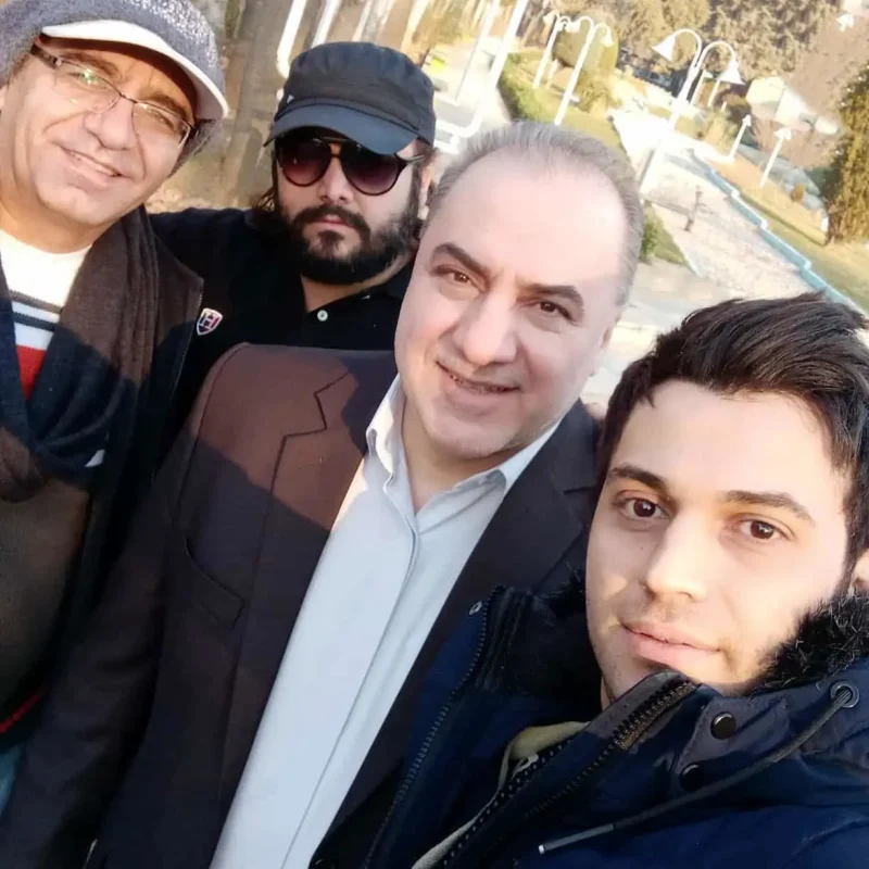 تاریخ وبگردی | عکس دکتر توفیقی، سینا ماهر و شبح در پشت صحنه سریال بچه مهندس تاریخ وبگردی | عکس دکتر توفیقی، سینا ماهر و شبح در پشت صحنه سریال بچه مهندس